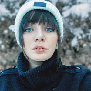 Meet your Posher, Juliana